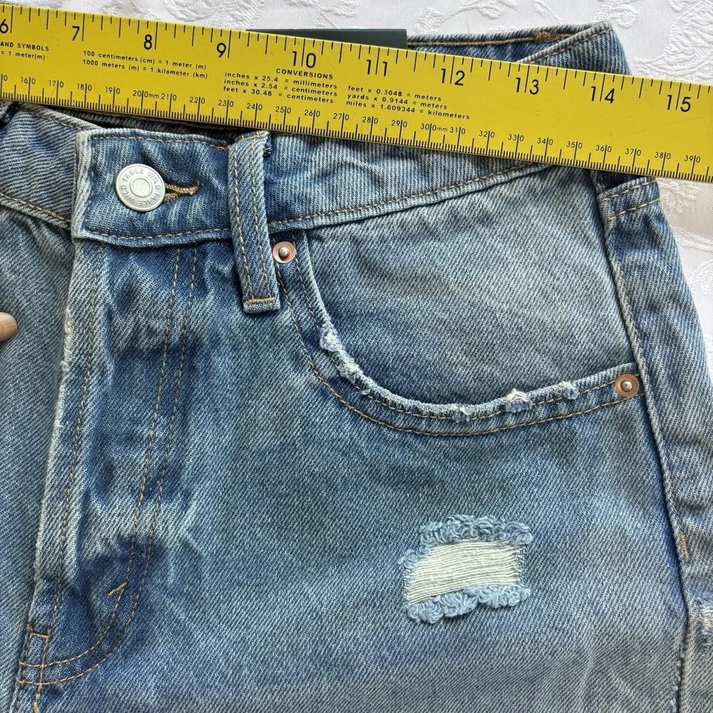 Wild Fable Shorts Womens 4‎ High Rise Distressed Denim Easy Rigid 8 Inch Inseam